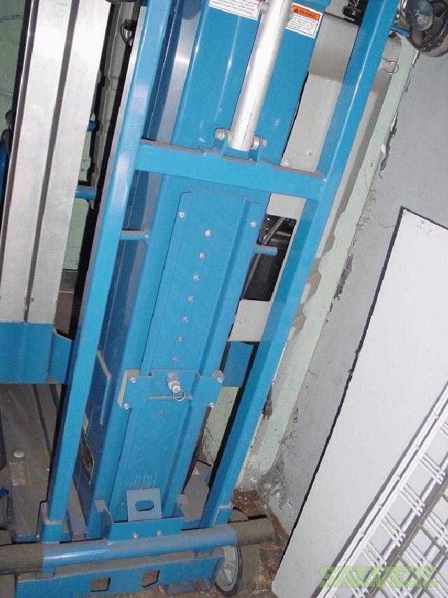 UpRight UL32 Indoor Push Around / Personnel Lift Salvex