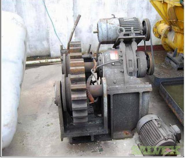 Turning Gear and Air Compressor Salvex