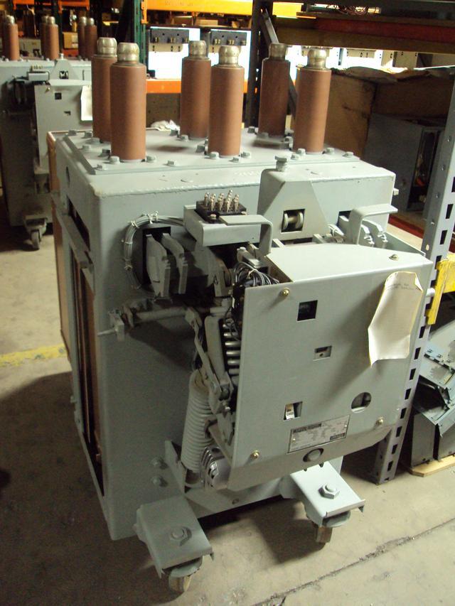 General Electric MagneBlast Circuit Breakers 2,000 amp Salvex