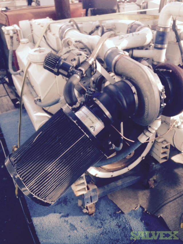 Twins Engine Marine Cummins Vta903M Salvex