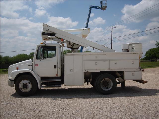 2001 Freightliner FL60 Bucket Truck | Salvex