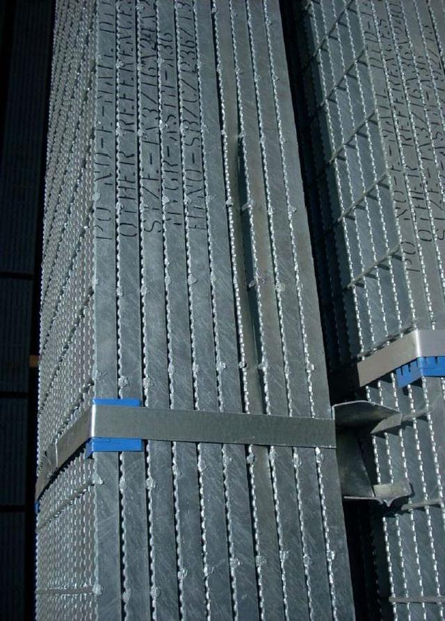 electroforged-bar-grating-19w4-1-3-16-x-4-mesh-salvex