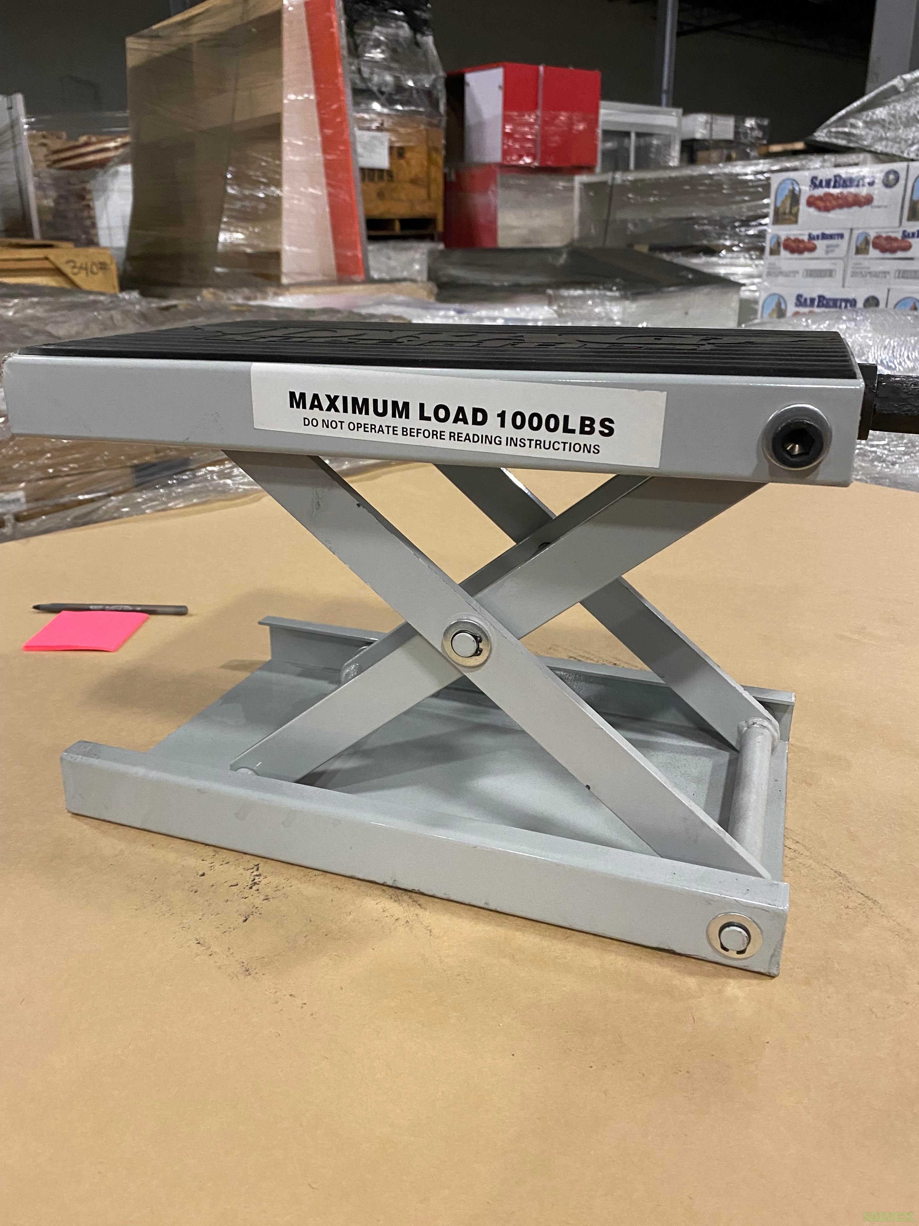 Drag Specialties Motorcycle Scissor Jacks (430 Units 5 Pallets) Salvex