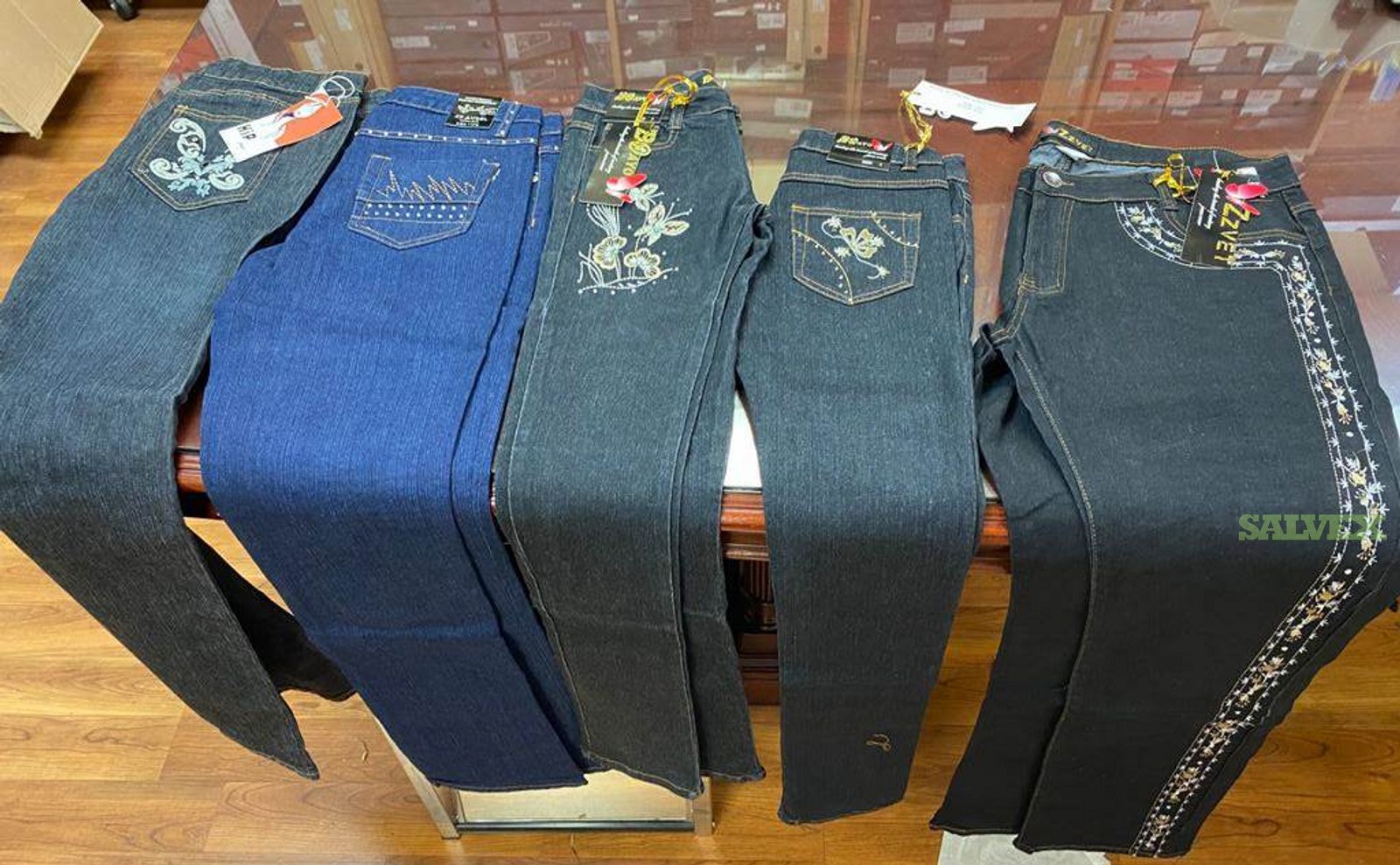 Junior Skinny Jeans (12,000 Pieces)