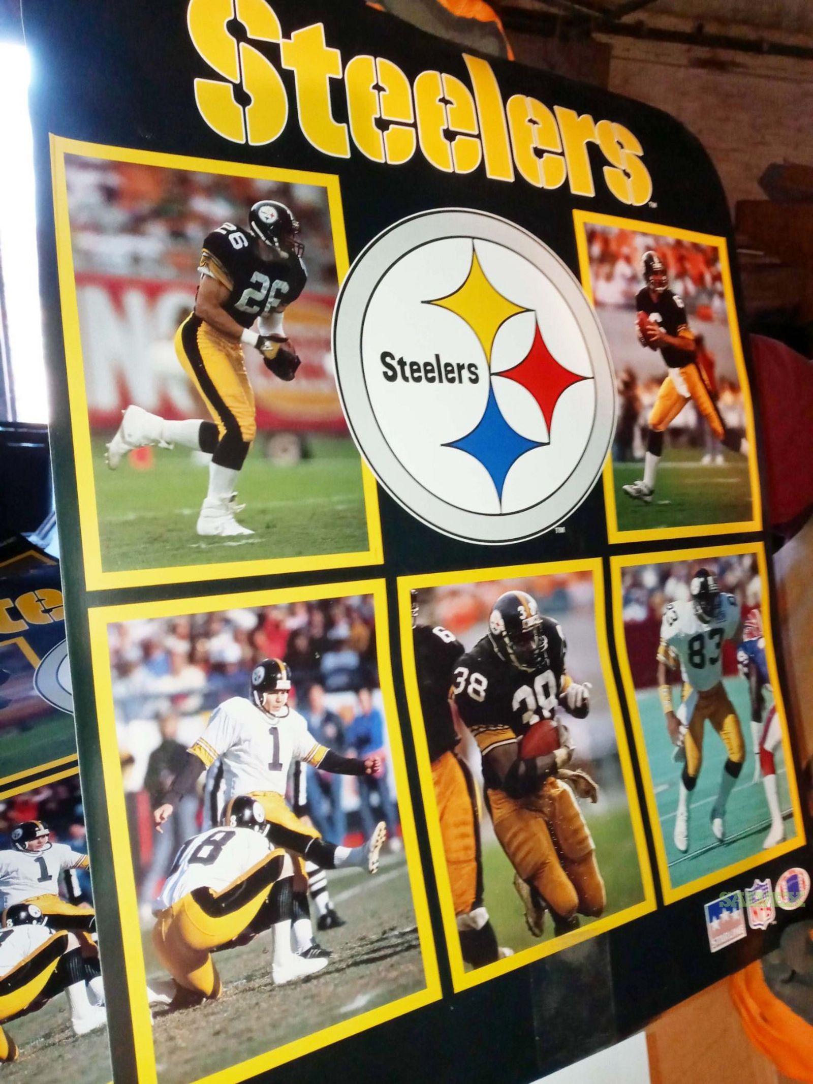 NFL Pittsburgh Steelers 16 x 20 Licensed Lithograph Prints (Approx. 3,000  Pieces)