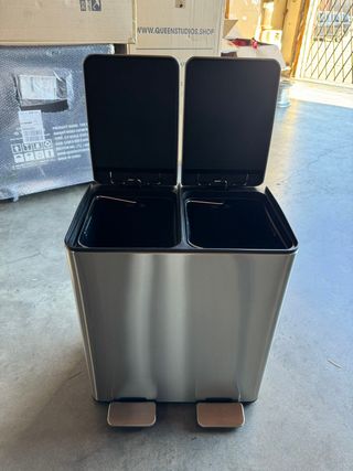 Trash Bins - 36L, 50L, 40L, 60L, And 55L (450 Cartons / 28 Pallets)
