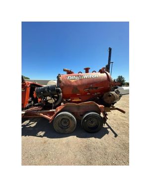 Ditch Witch 800 Gal Vac System With Trailer 2017 (1 Unit - Used/Damaged)