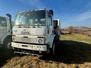 2006 Freightliner Schwarze M6000 Sweeper (1 Unit)