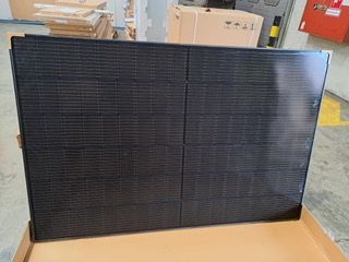ReneSola 405W Solar Panels 1100 Units 445500 Watts Unused